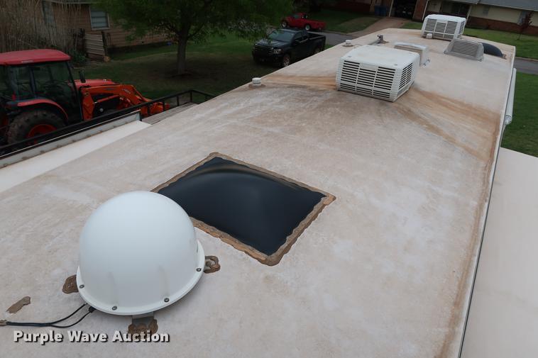 image for item DG3417 2010 Keystone Outback Sydney Edition camper