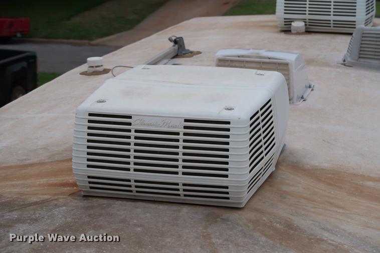 image for item DG3417 2010 Keystone Outback Sydney Edition camper