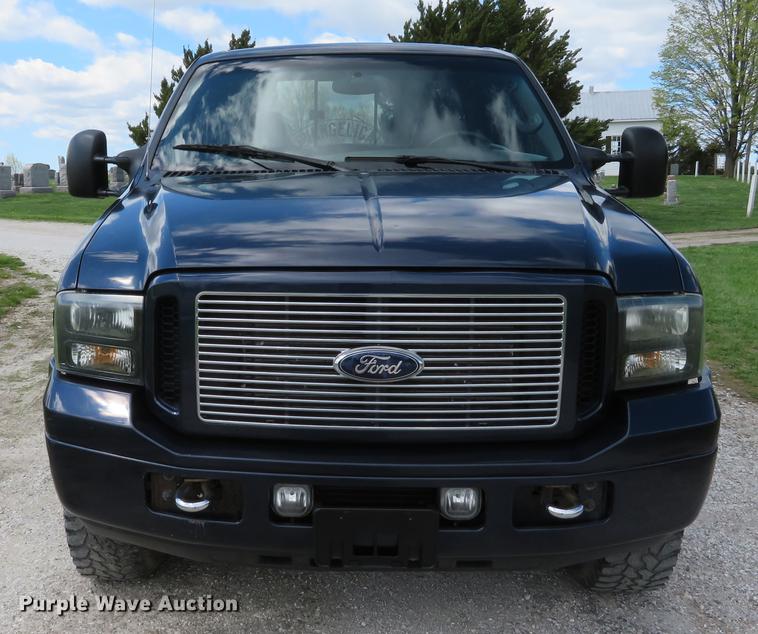 image for item DG3988 2005 Ford F350 Super Duty Harley-Davidson Crew Cab pickup truck