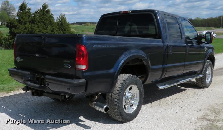 image for item DG3988 2005 Ford F350 Super Duty Harley-Davidson Crew Cab pickup truck