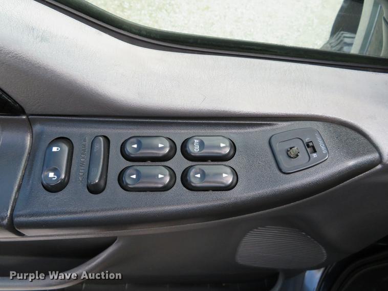 image for item DG3988 2005 Ford F350 Super Duty Harley-Davidson Crew Cab pickup truck