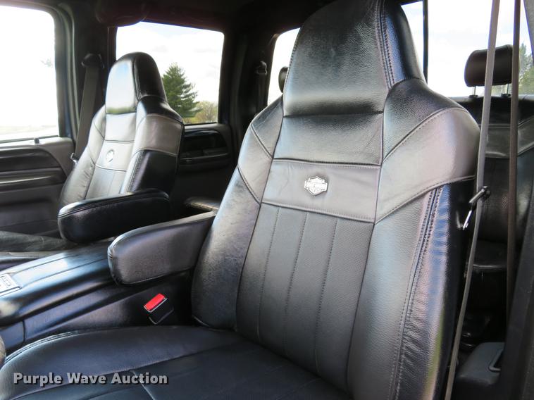 image for item DG3988 2005 Ford F350 Super Duty Harley-Davidson Crew Cab pickup truck