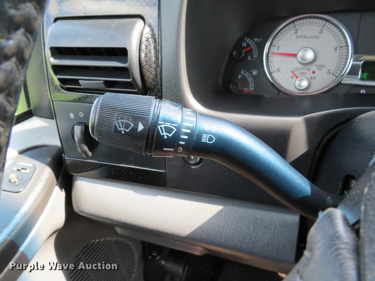 image for item DG3988 2005 Ford F350 Super Duty Harley-Davidson Crew Cab pickup truck