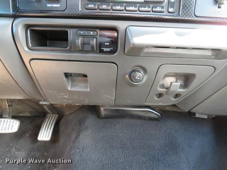 image for item DG3988 2005 Ford F350 Super Duty Harley-Davidson Crew Cab pickup truck