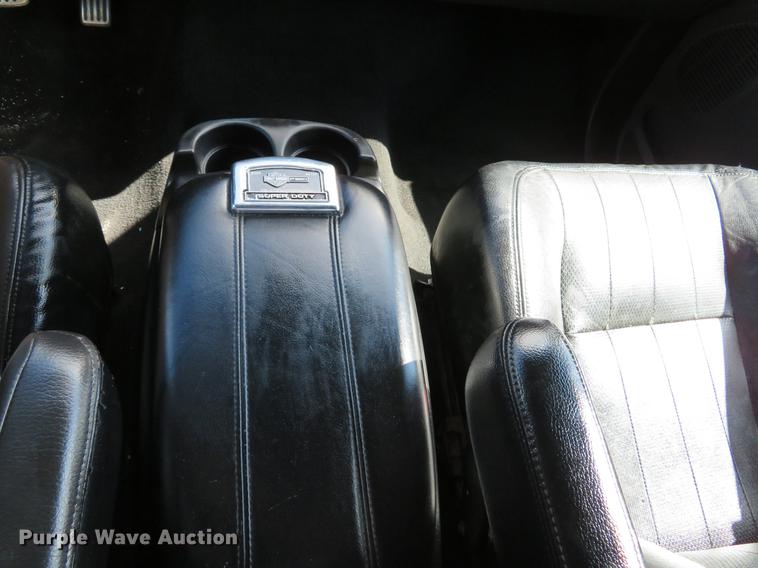 image for item DG3988 2005 Ford F350 Super Duty Harley-Davidson Crew Cab pickup truck