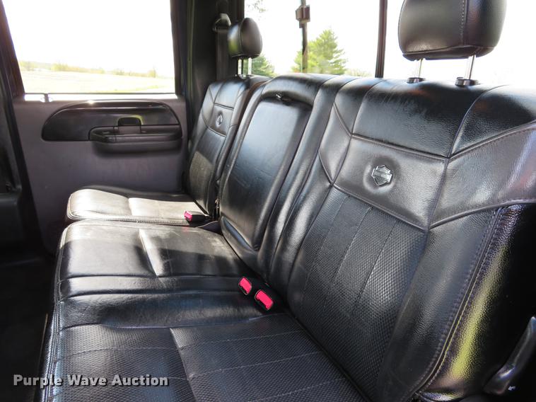 image for item DG3988 2005 Ford F350 Super Duty Harley-Davidson Crew Cab pickup truck