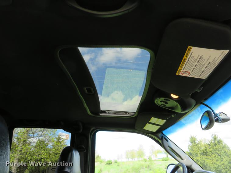 image for item DG3988 2005 Ford F350 Super Duty Harley-Davidson Crew Cab pickup truck