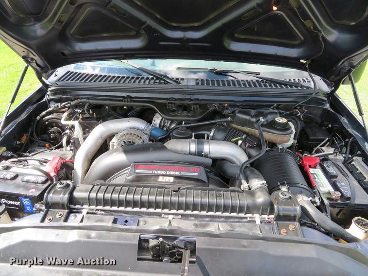 image for item DG3988 2005 Ford F350 Super Duty Harley-Davidson Crew Cab pickup truck