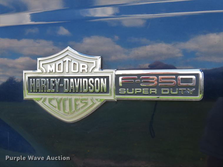 image for item DG3988 2005 Ford F350 Super Duty Harley-Davidson Crew Cab pickup truck