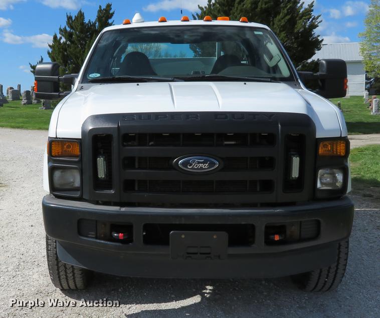 image for item DG3989 2008 Ford F350 Super Duty XL SuperCab utility bed pickup truck