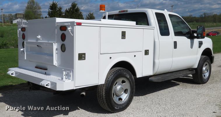 image for item DG3989 2008 Ford F350 Super Duty XL SuperCab utility bed pickup truck