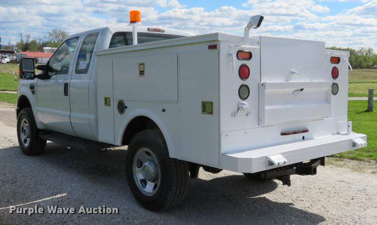 image for item DG3989 2008 Ford F350 Super Duty XL SuperCab utility bed pickup truck