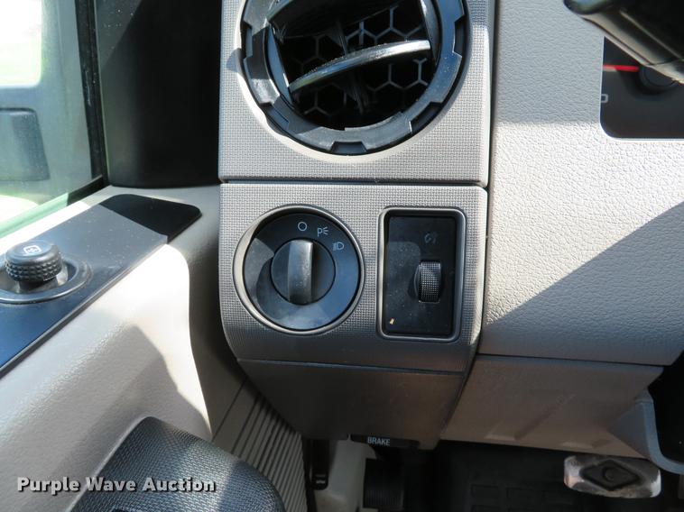 image for item DG3989 2008 Ford F350 Super Duty XL SuperCab utility bed pickup truck