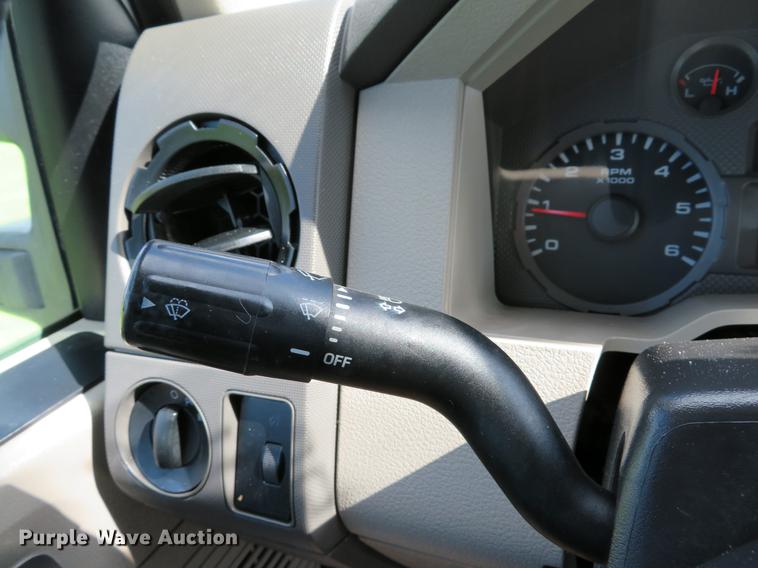 image for item DG3989 2008 Ford F350 Super Duty XL SuperCab utility bed pickup truck