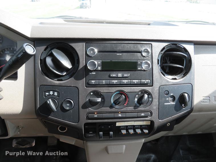 image for item DG3989 2008 Ford F350 Super Duty XL SuperCab utility bed pickup truck