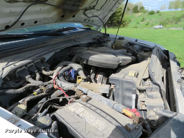 image for item DG3989 2008 Ford F350 Super Duty XL SuperCab utility bed pickup truck