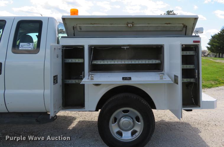 image for item DG3989 2008 Ford F350 Super Duty XL SuperCab utility bed pickup truck