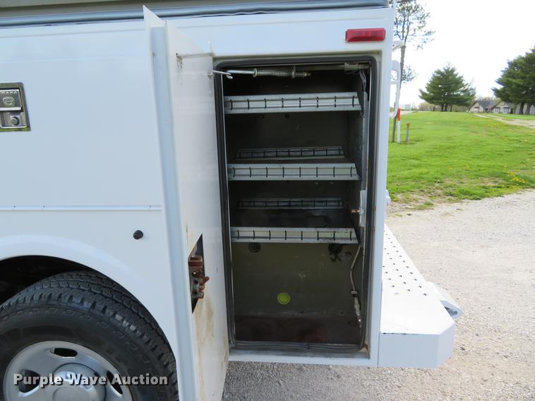 image for item DG3989 2008 Ford F350 Super Duty XL SuperCab utility bed pickup truck