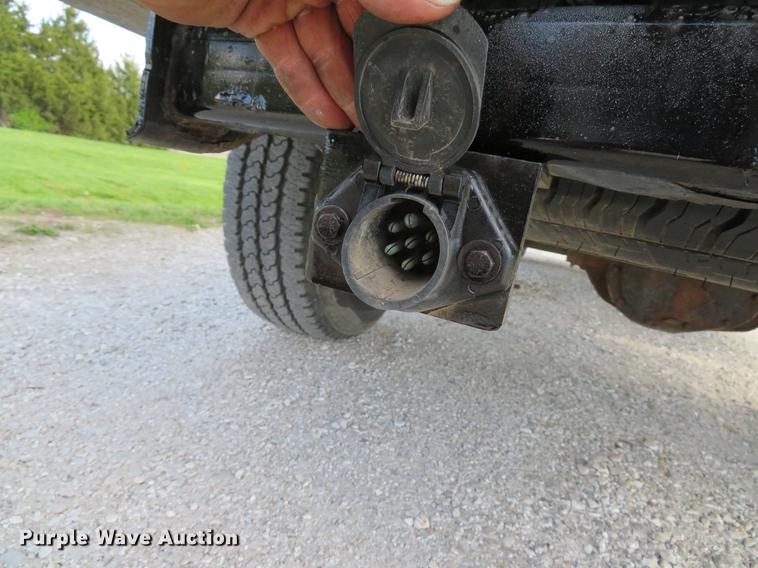 image for item DG3989 2008 Ford F350 Super Duty XL SuperCab utility bed pickup truck