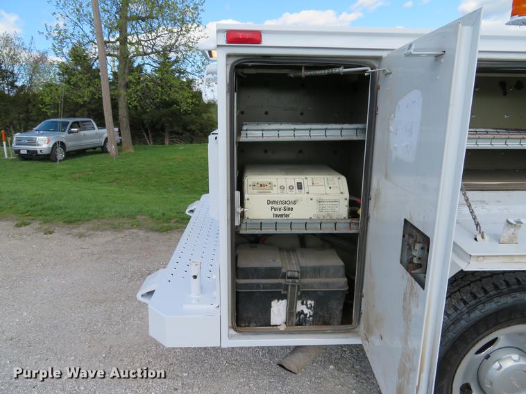 image for item DG3989 2008 Ford F350 Super Duty XL SuperCab utility bed pickup truck