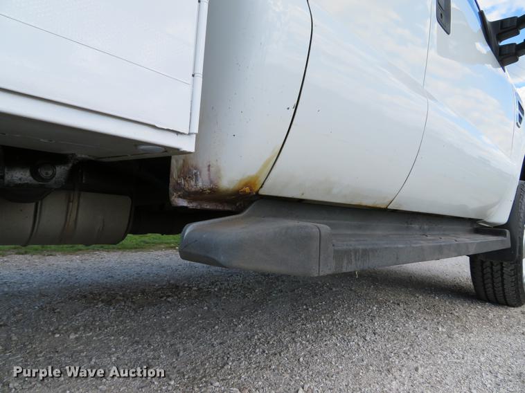 image for item DG3989 2008 Ford F350 Super Duty XL SuperCab utility bed pickup truck