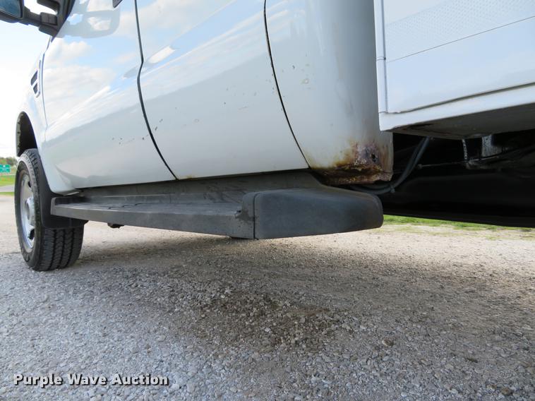 image for item DG3989 2008 Ford F350 Super Duty XL SuperCab utility bed pickup truck