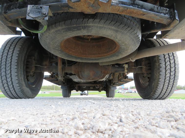 image for item DG3989 2008 Ford F350 Super Duty XL SuperCab utility bed pickup truck