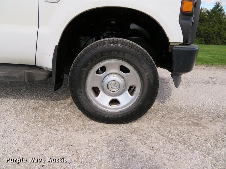 image for item DG3989 2008 Ford F350 Super Duty XL SuperCab utility bed pickup truck