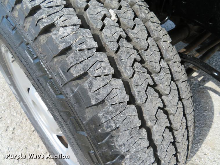 image for item DG3989 2008 Ford F350 Super Duty XL SuperCab utility bed pickup truck