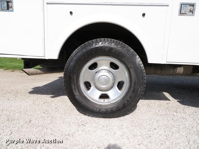 image for item DG3989 2008 Ford F350 Super Duty XL SuperCab utility bed pickup truck