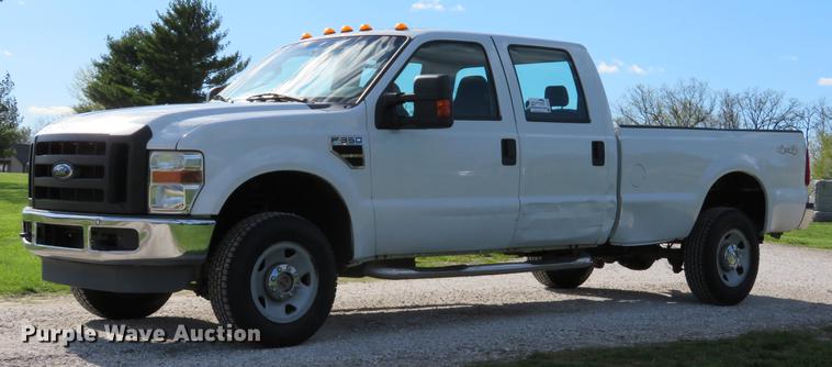image for item DG3991 2010 Ford F350 Super Duty XL Crew Cab pickup truck