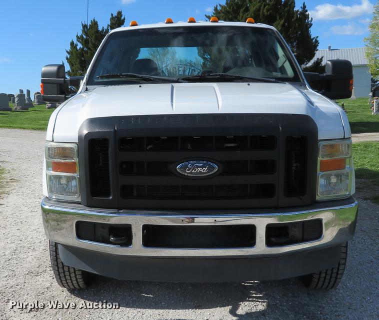 image for item DG3991 2010 Ford F350 Super Duty XL Crew Cab pickup truck