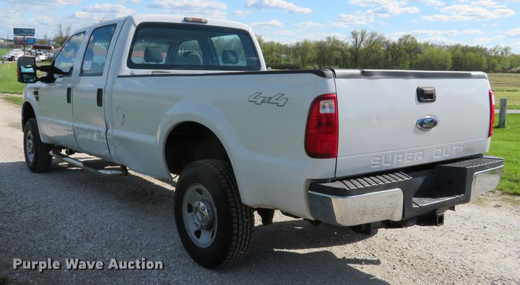 image for item DG3991 2010 Ford F350 Super Duty XL Crew Cab pickup truck