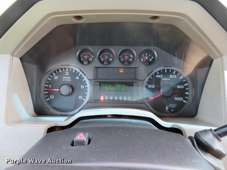 image for item DG3991 2010 Ford F350 Super Duty XL Crew Cab pickup truck