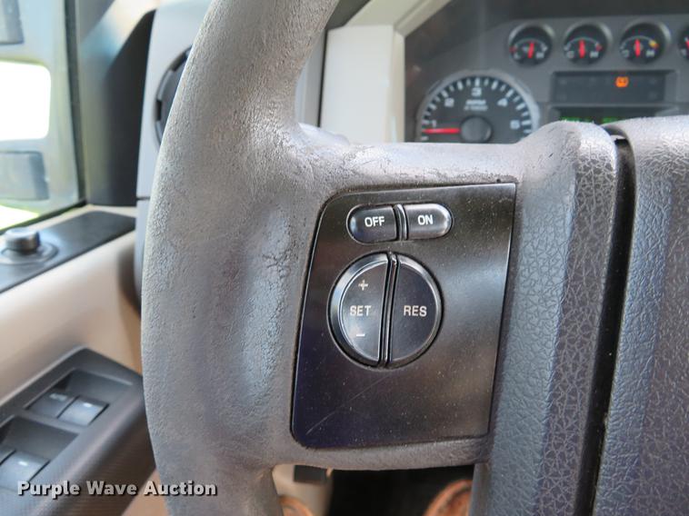 image for item DG3991 2010 Ford F350 Super Duty XL Crew Cab pickup truck