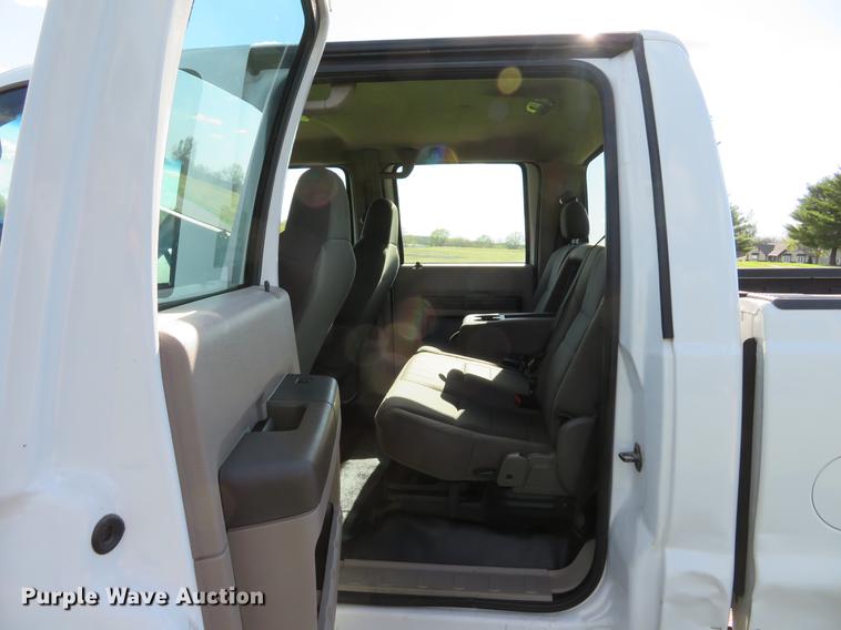 image for item DG3991 2010 Ford F350 Super Duty XL Crew Cab pickup truck