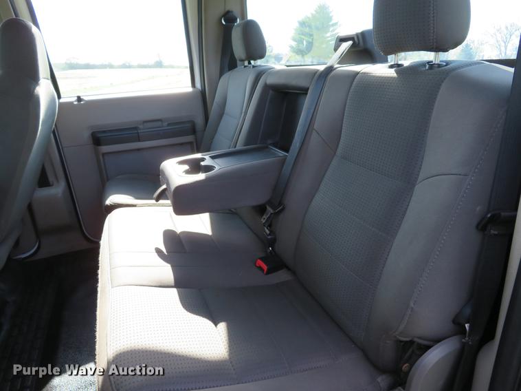 image for item DG3991 2010 Ford F350 Super Duty XL Crew Cab pickup truck