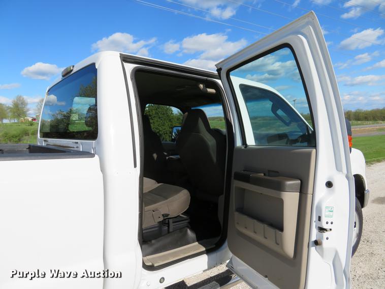 image for item DG3991 2010 Ford F350 Super Duty XL Crew Cab pickup truck