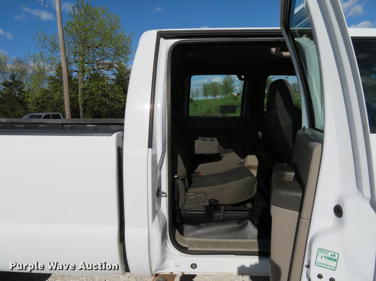 image for item DG3991 2010 Ford F350 Super Duty XL Crew Cab pickup truck