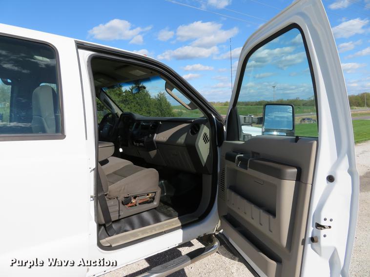 image for item DG3991 2010 Ford F350 Super Duty XL Crew Cab pickup truck
