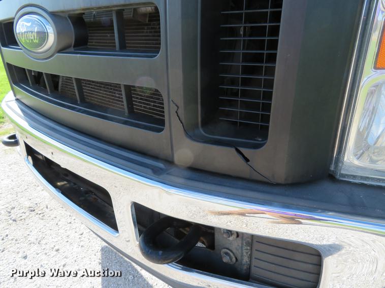 image for item DG3991 2010 Ford F350 Super Duty XL Crew Cab pickup truck