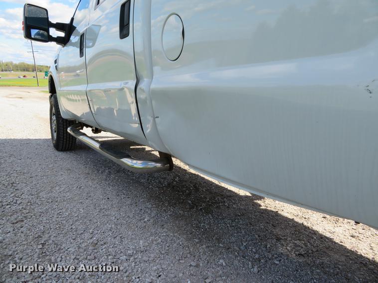 image for item DG3991 2010 Ford F350 Super Duty XL Crew Cab pickup truck