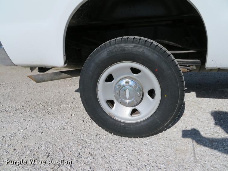 image for item DG3991 2010 Ford F350 Super Duty XL Crew Cab pickup truck