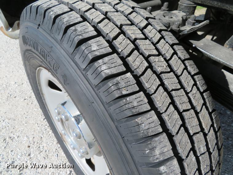 image for item DG3991 2010 Ford F350 Super Duty XL Crew Cab pickup truck