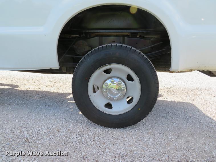 image for item DG3991 2010 Ford F350 Super Duty XL Crew Cab pickup truck