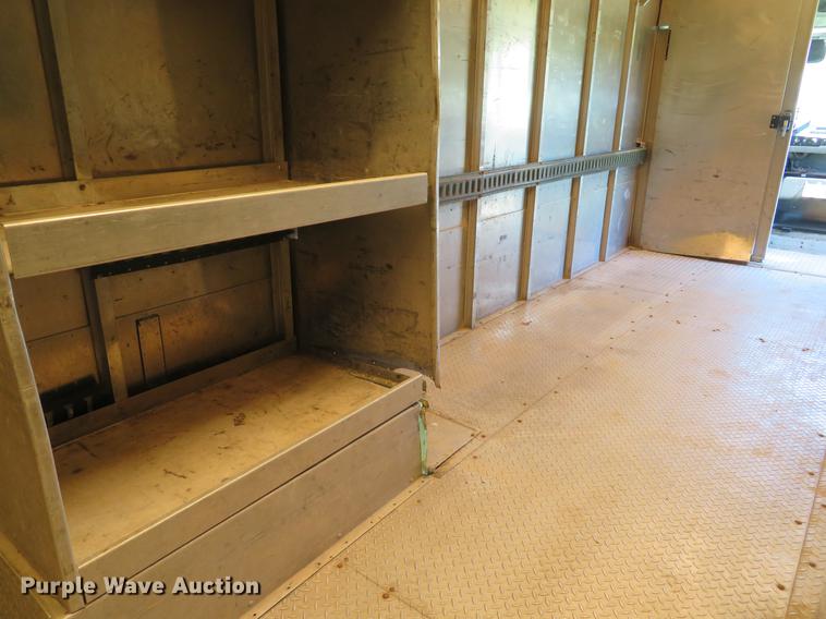 image for item DG3995 2003 Freightliner MT55 delivery truck