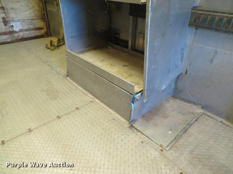 image for item DG3995 2003 Freightliner MT55 delivery truck