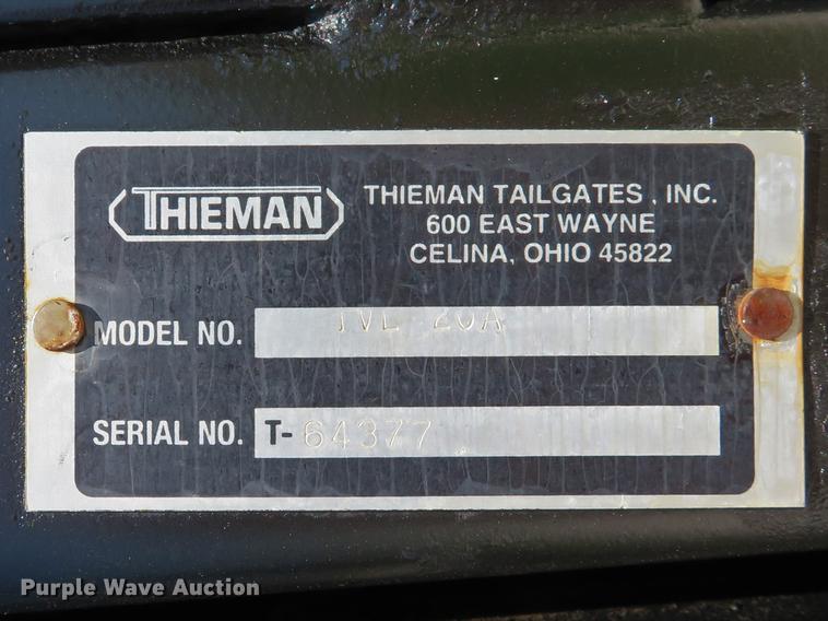 image for item DG3995 2003 Freightliner MT55 delivery truck