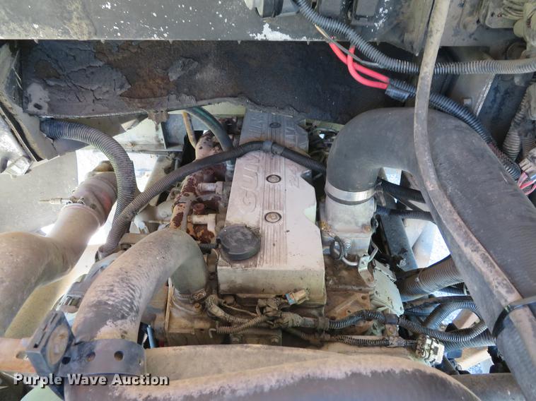 image for item DG3995 2003 Freightliner MT55 delivery truck