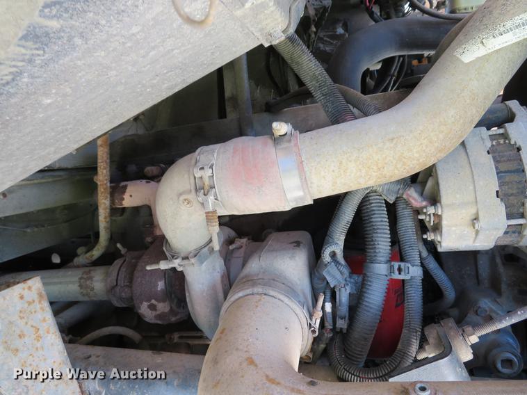 image for item DG3995 2003 Freightliner MT55 delivery truck